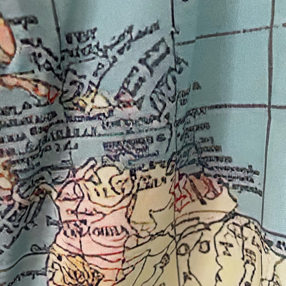 Unique map blouse - Picture 4 of 6